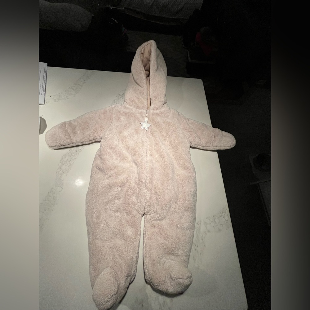 Beige Wendy bellissimo baby and kids snowsuit. Size 0-3 mo / 9-13 pounds